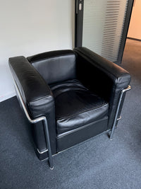 Cassina Le Corbusier LC2 Sessel schwarz