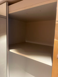 Spiegelschrank mit Schiebetüren