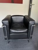 Cassina Le Corbusier LC2 Sessel schwarz