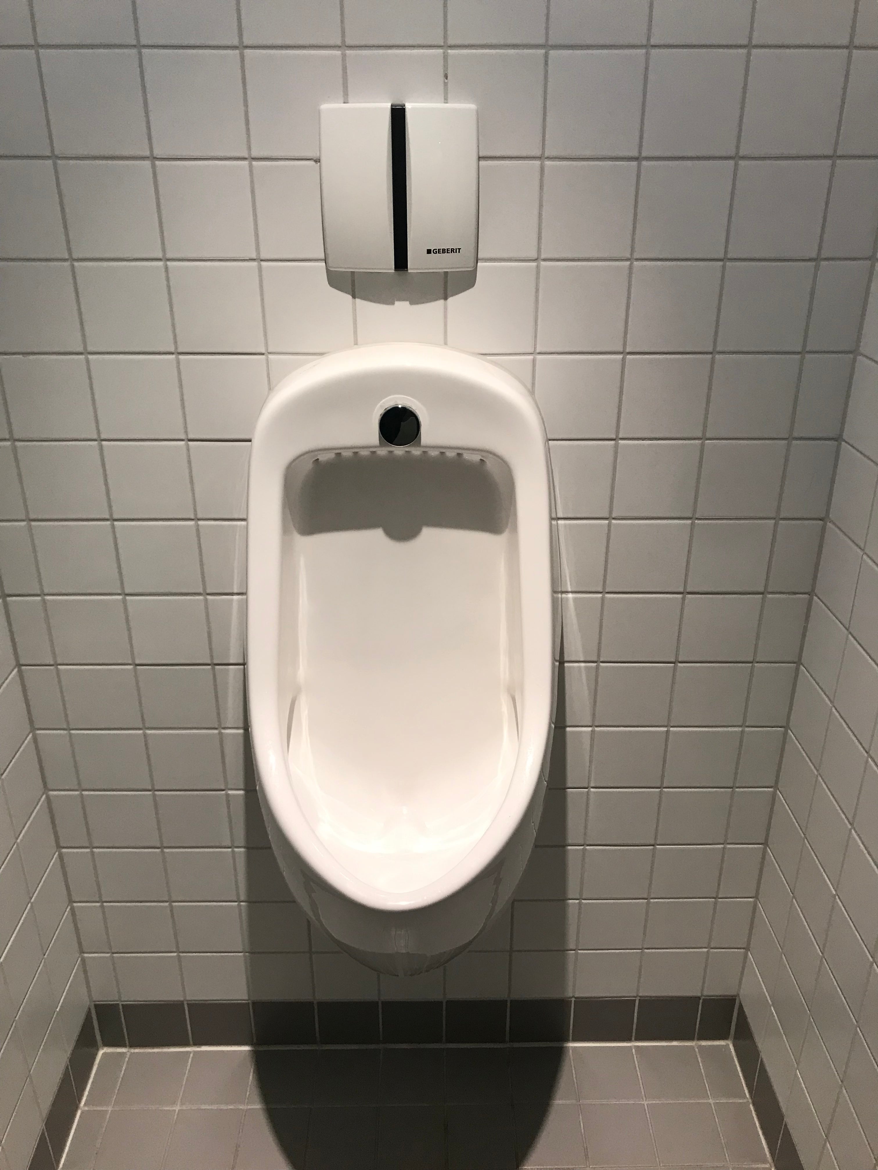 Pissoir unterschiedliche Modelle