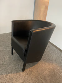 Moroso Novecento Sessel in Leder Nero