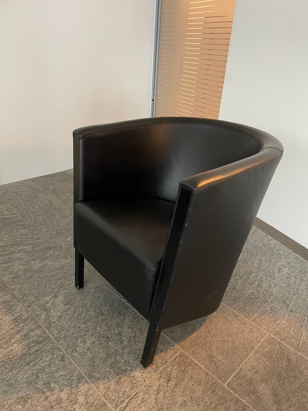 Moroso Novecento Sessel in Leder Nero