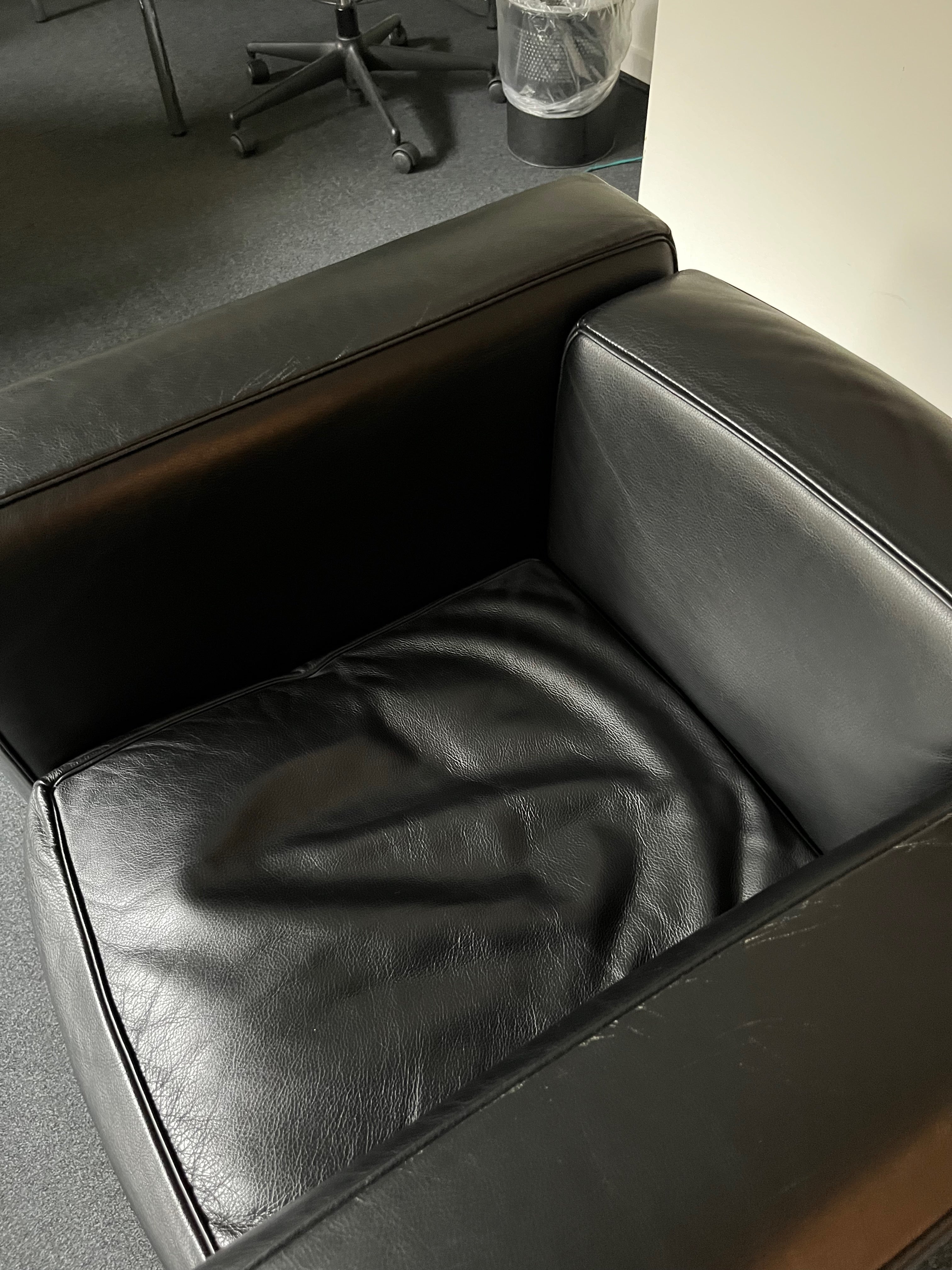 Cassina Le Corbusier LC2 Sessel schwarz