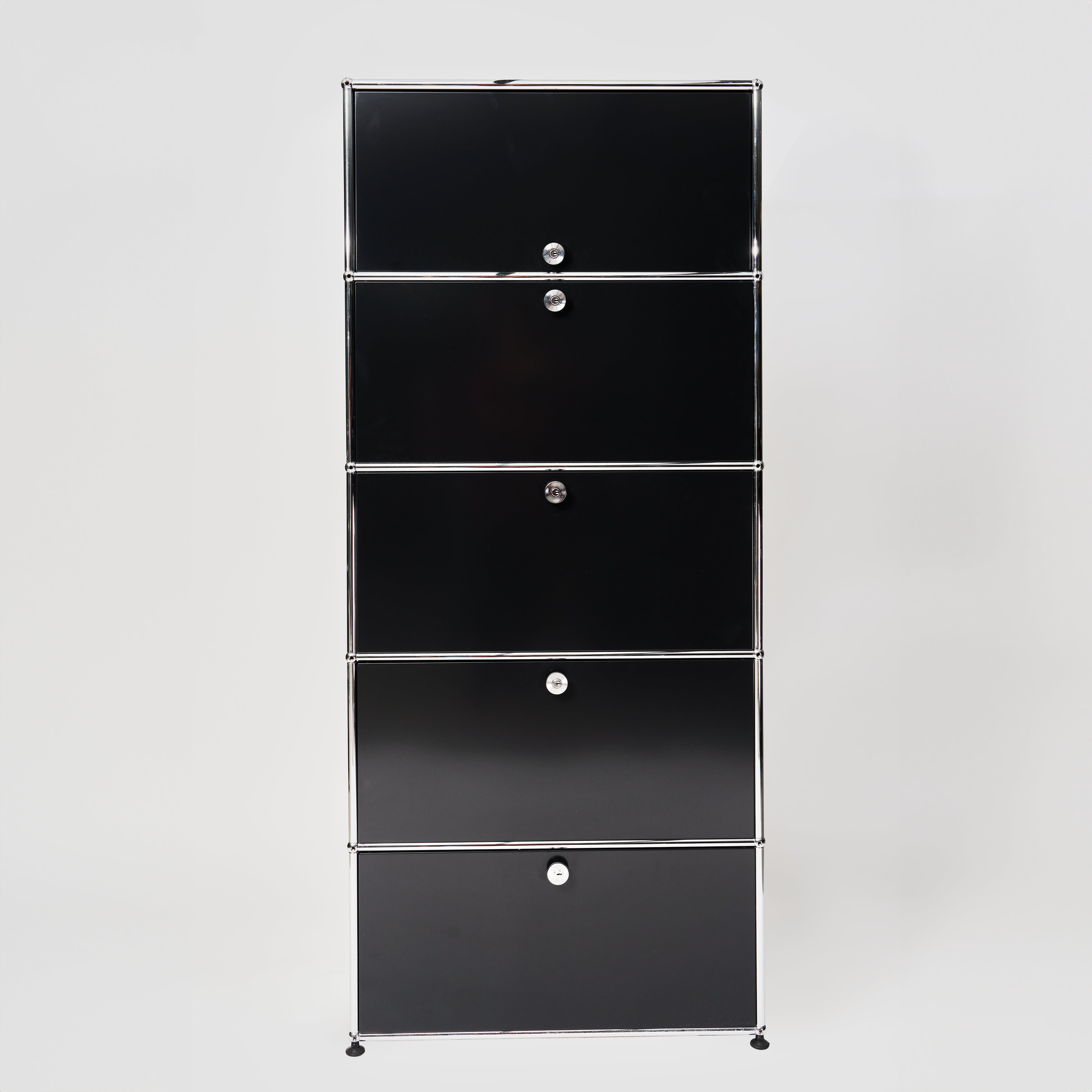 USM Highboard 1x5 schwarz offen 1208