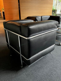 Cassina Le Corbusier LC2 Sessel schwarz